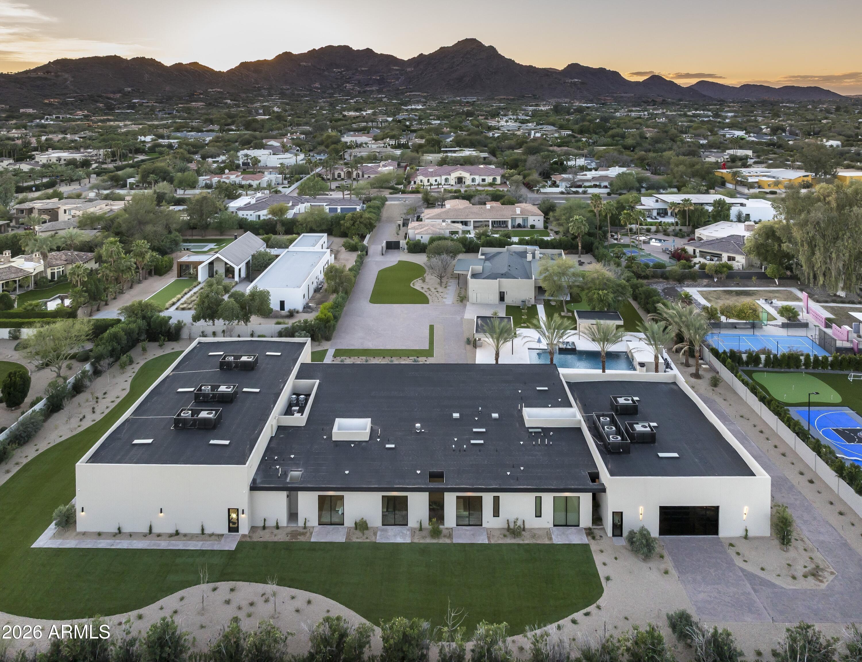 7545 N MOCKINGBIRD Lane, Paradise Valley, AZ 85253 photo 3